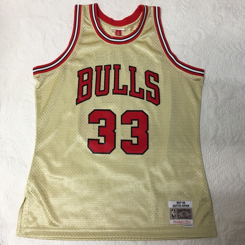 Bulls Scottie Pippen Gold Swingman Jersey Men’s L - Picture 1 of 8